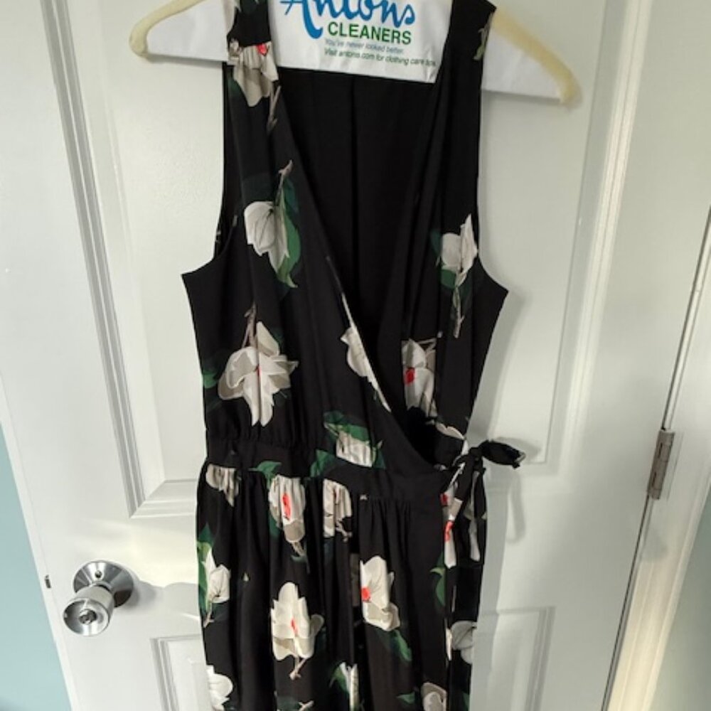 Banana Republic black floral wrap dress, size 4, great condition